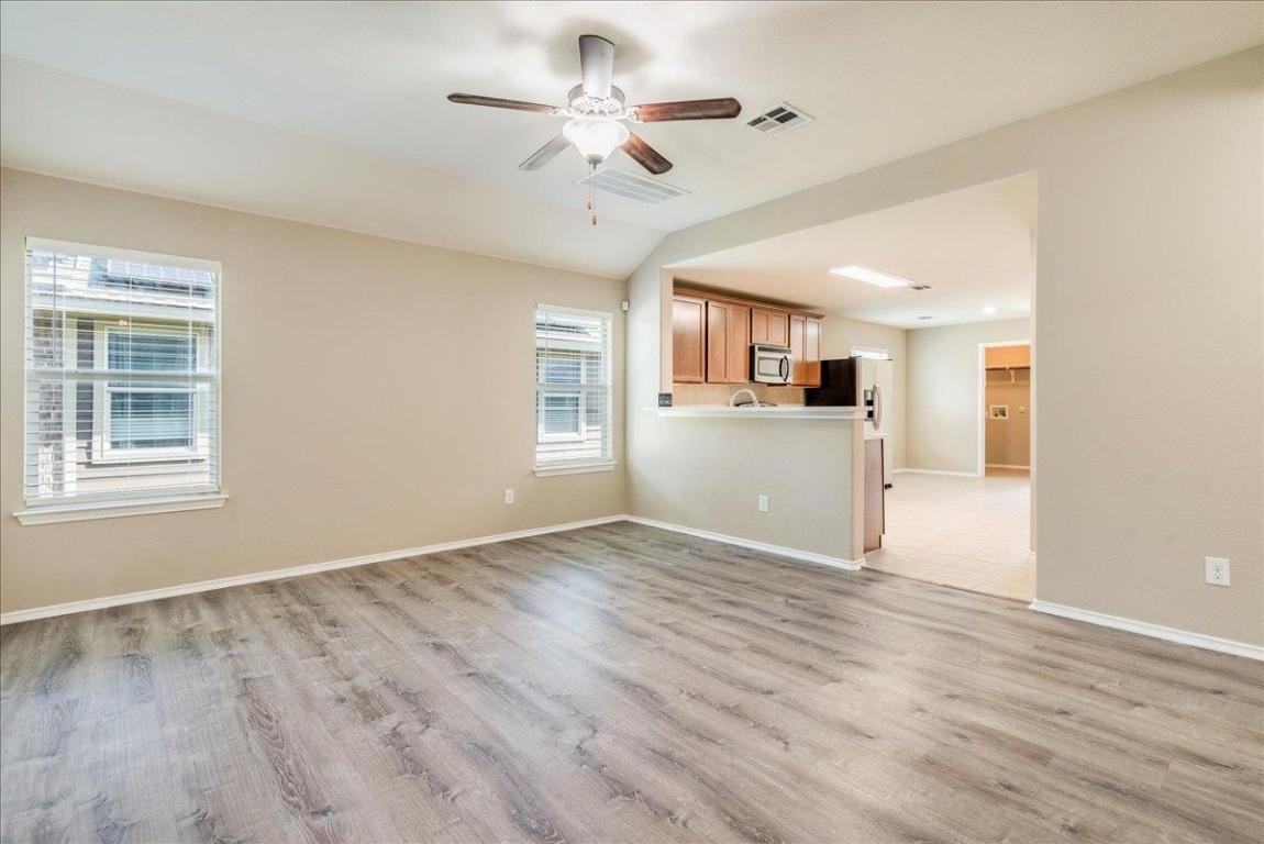 185 Housefinch Loop #185 - Photo 2 of 39