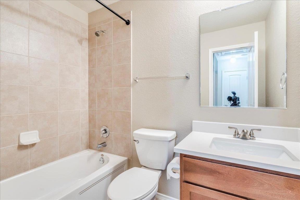 185 Housefinch Loop #185 - Photo 3 of 39