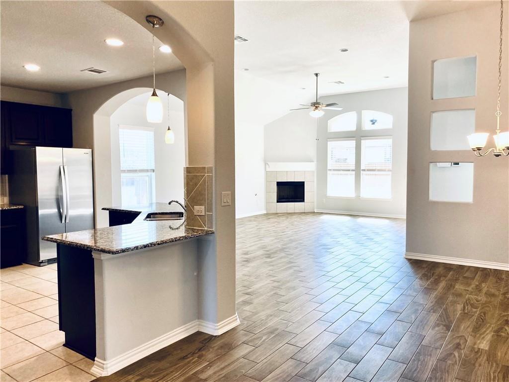 1009 Sundrops St #1009 - Photo 2 of 34