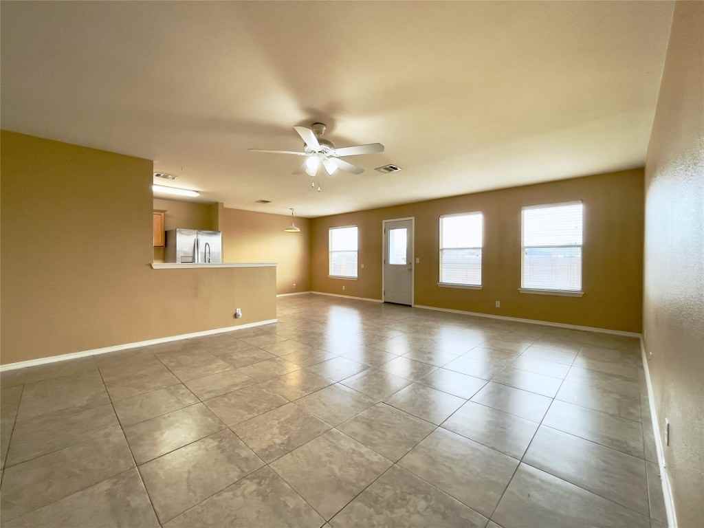 318 Mitchell Dr #318 - Photo 5 of 33