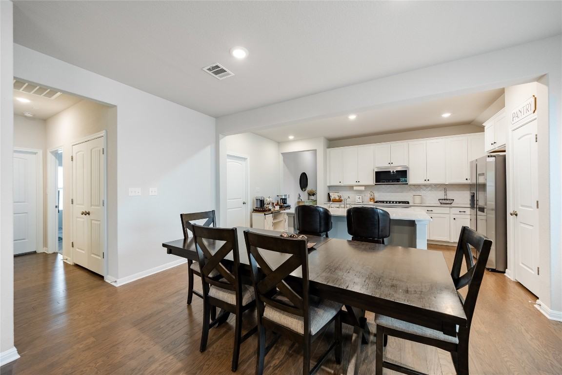 2021 Cartway Ct #2021 - Photo 3 of 31