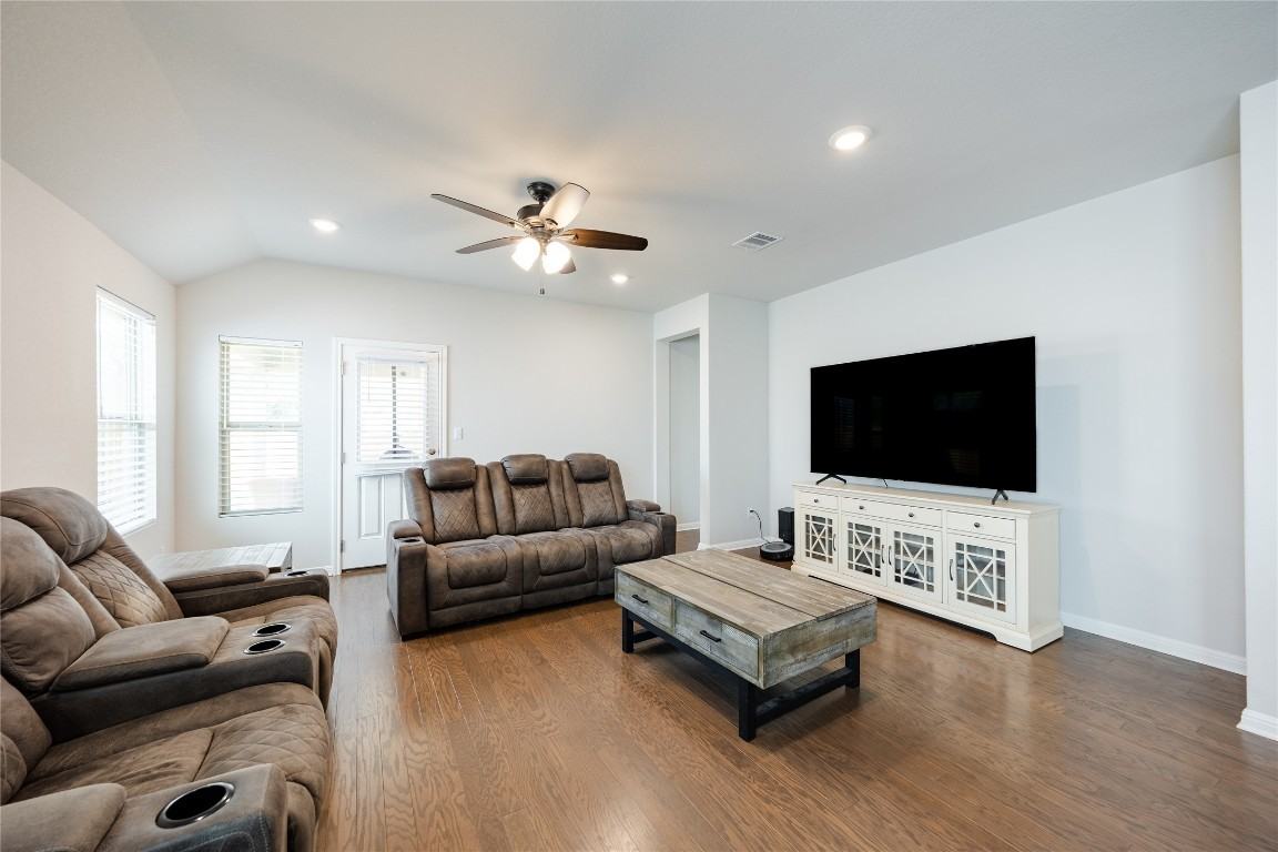 2021 Cartway Ct #2021 - Photo 4 of 31