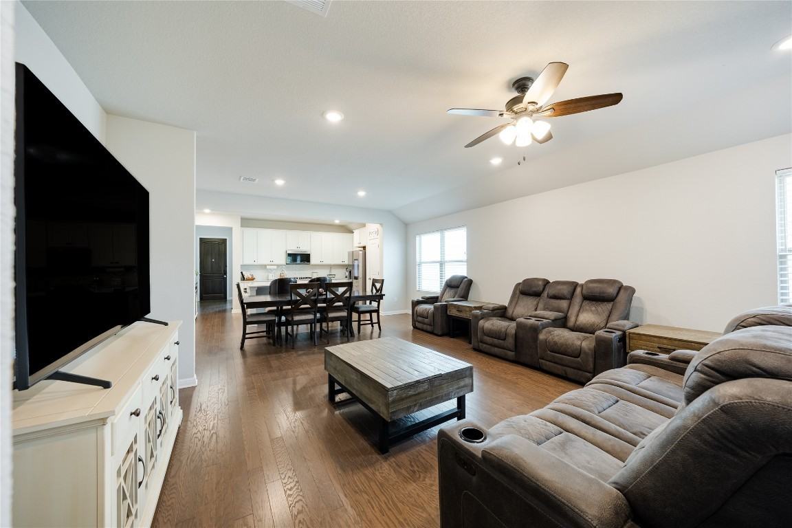 2021 Cartway Ct #2021 - Photo 5 of 31