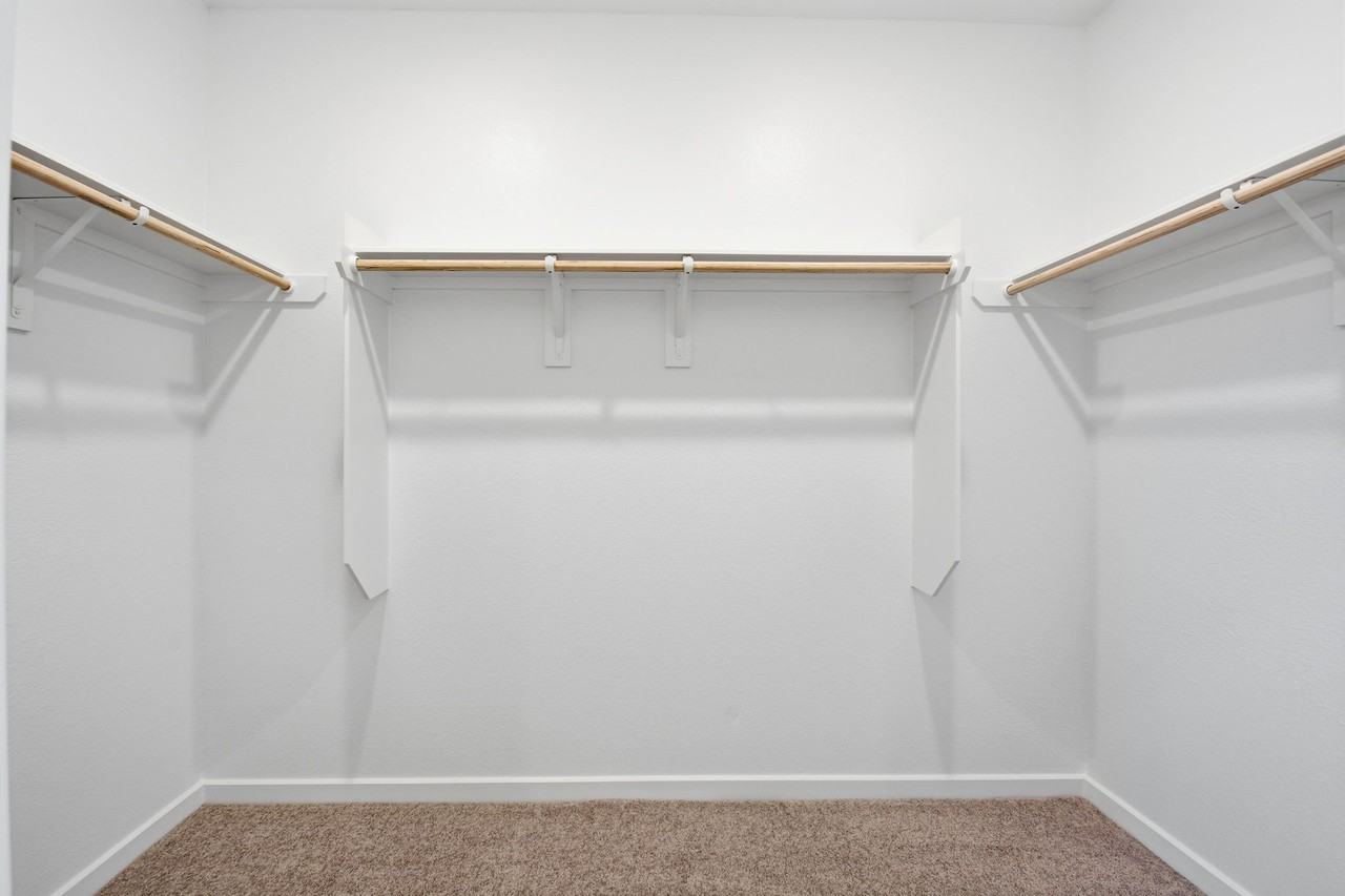 21535 Banpo Bend Dr #21535 - Photo 5 of 32