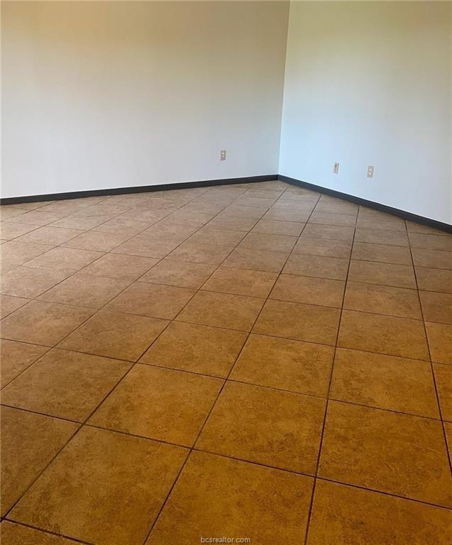 1224 S Dexter Dr #1224 - Photo 2 of 6