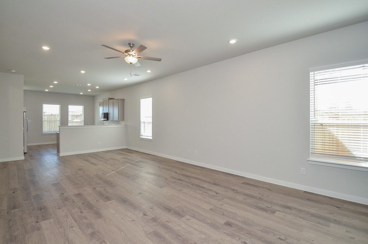 21207 Speckled Trout Ln #21207 - Photo 6 of 32