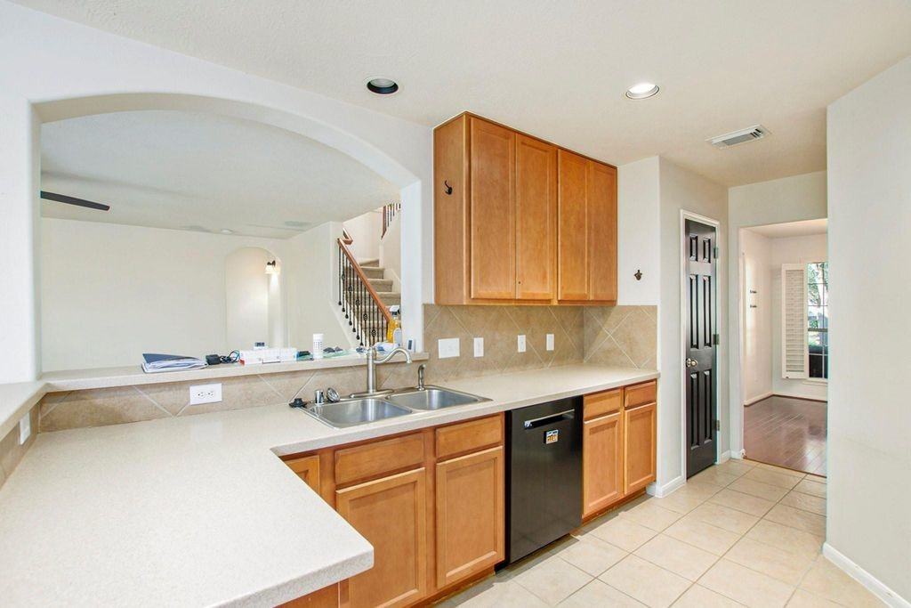 22110 Field Green Dr #22110 - Photo 6 of 19