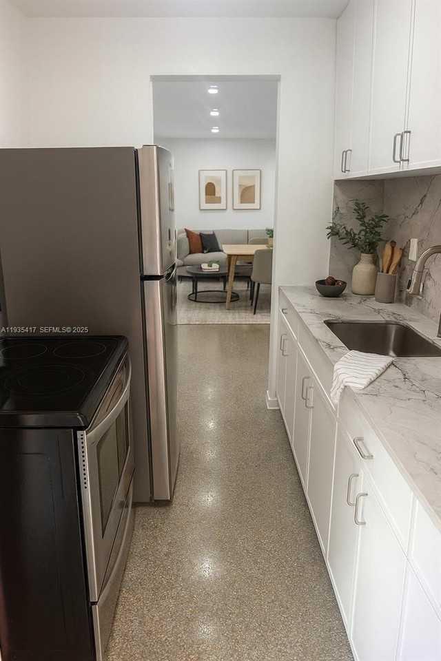 2855 Nw 22nd Ave #2855-3 - Photo 3 of 7