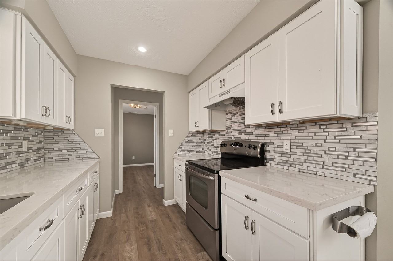 17043 Coachmaker Dr #17043 - Photo 2 of 41