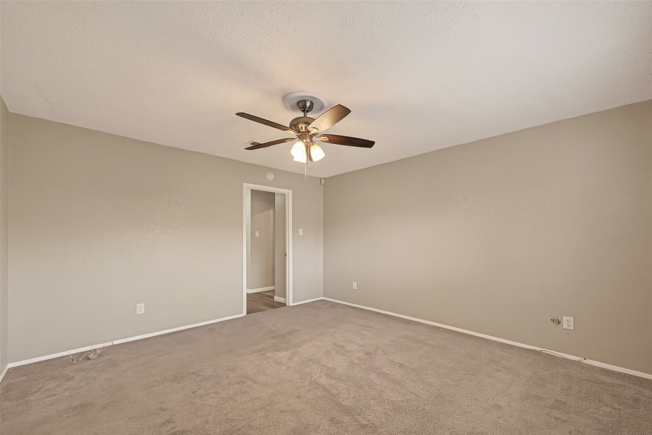 17043 Coachmaker Dr #17043 - Photo 5 of 41