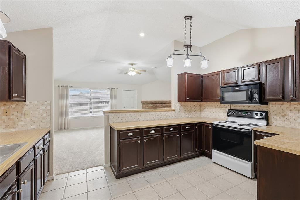 5329 Ponder Pl #5329 - Photo 7 of 28