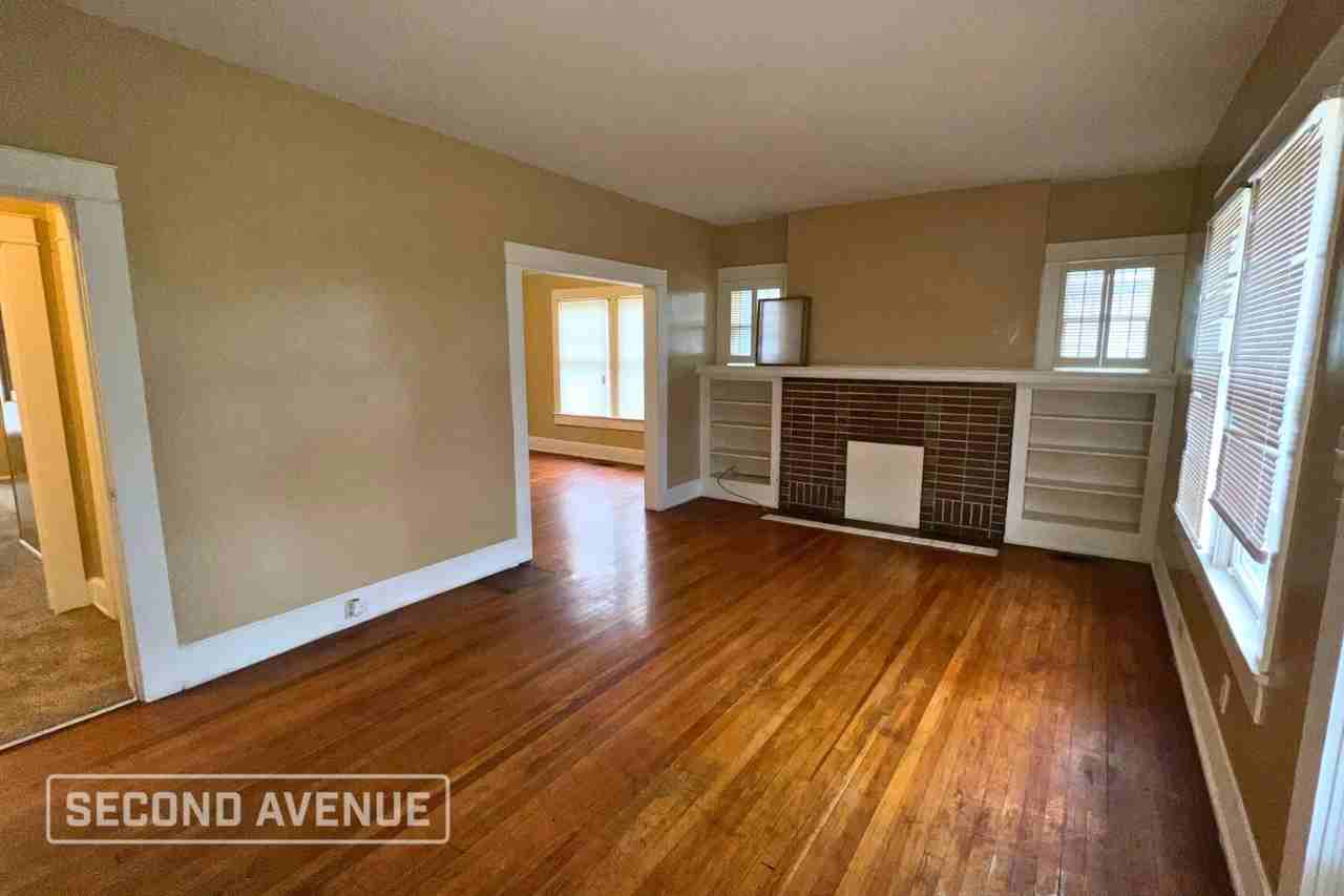 4624 Avenue R - Photo 2 of 16