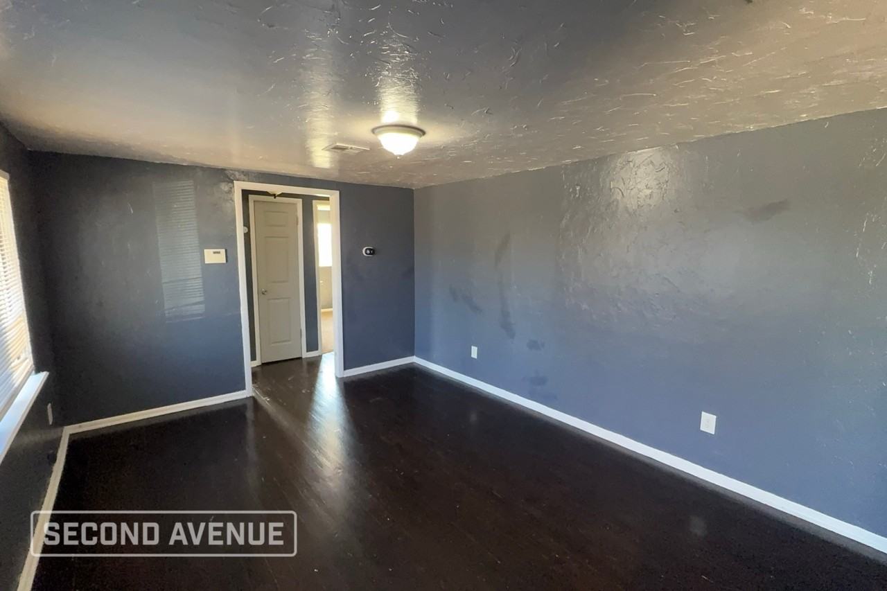 2443 N Prospect Ave - Photo 6 of 11