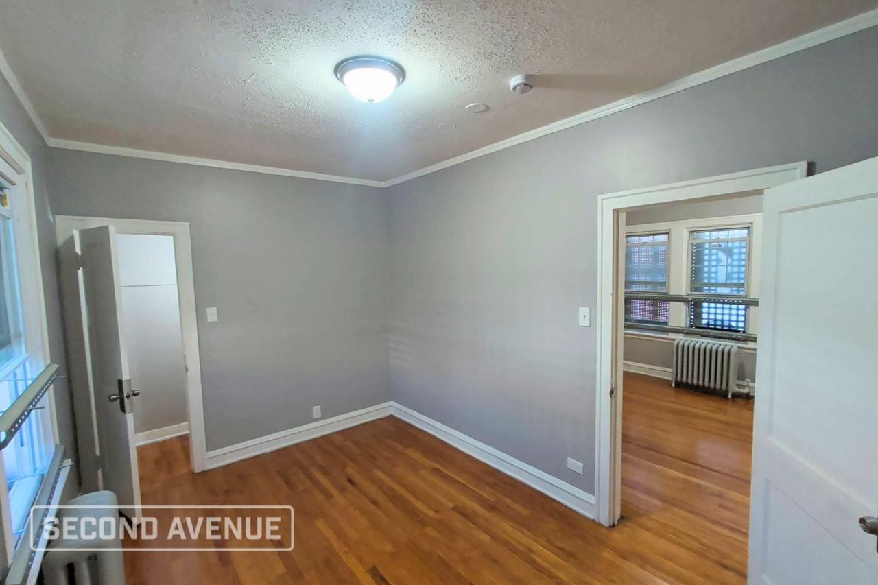 7114 S Claremont Ave - Photo 6 of 14