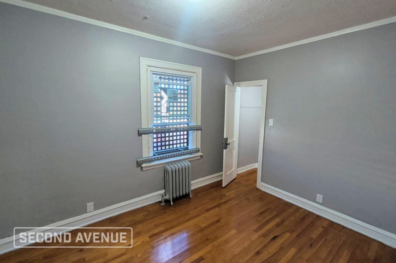 7114 S Claremont Ave - Photo 7 of 14