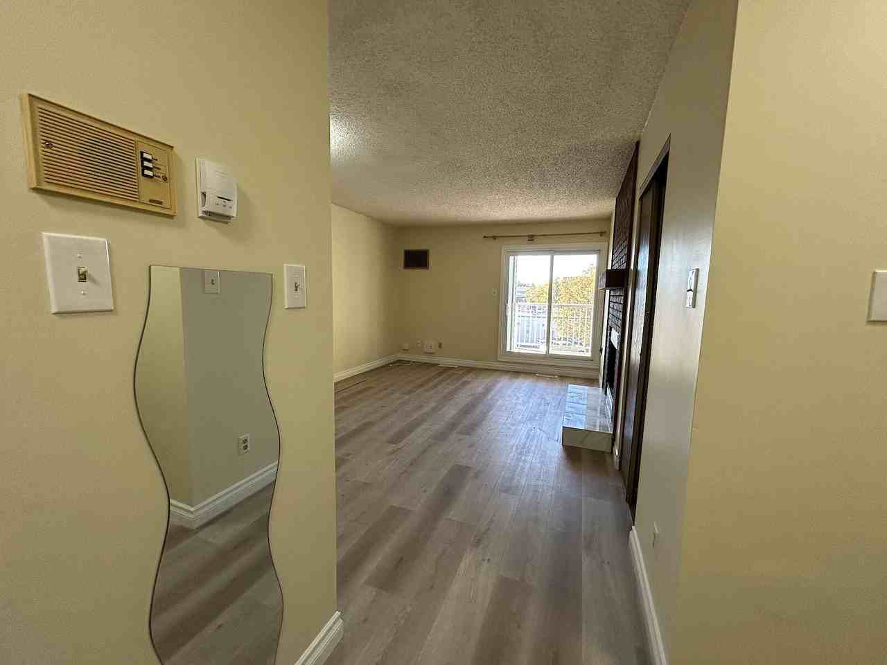 301 - 10136 160 Street Northwest - Photo 5 of 8