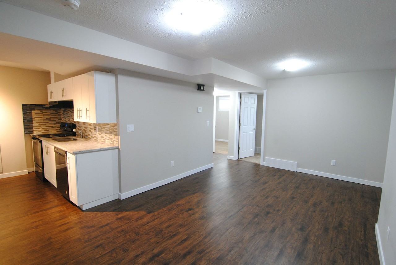 9031 136 Avenue, Down , Edmonton, Alberta, Canada, T5E 1V6 - Photo 6 of 11