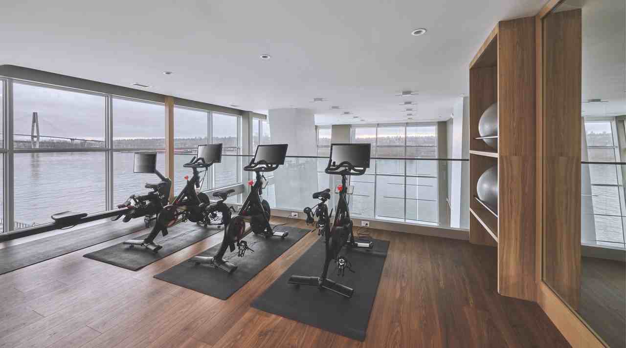 Pier West - Photo 4 of 8