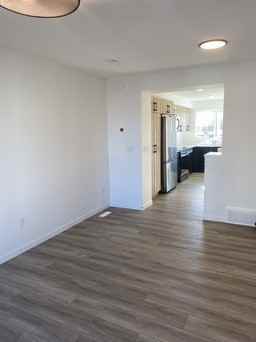 SF263 - 1 MONTH FREE - Modern 2 Bedroom - 1.5 Bathroom Townhome - Photo 5 of 10