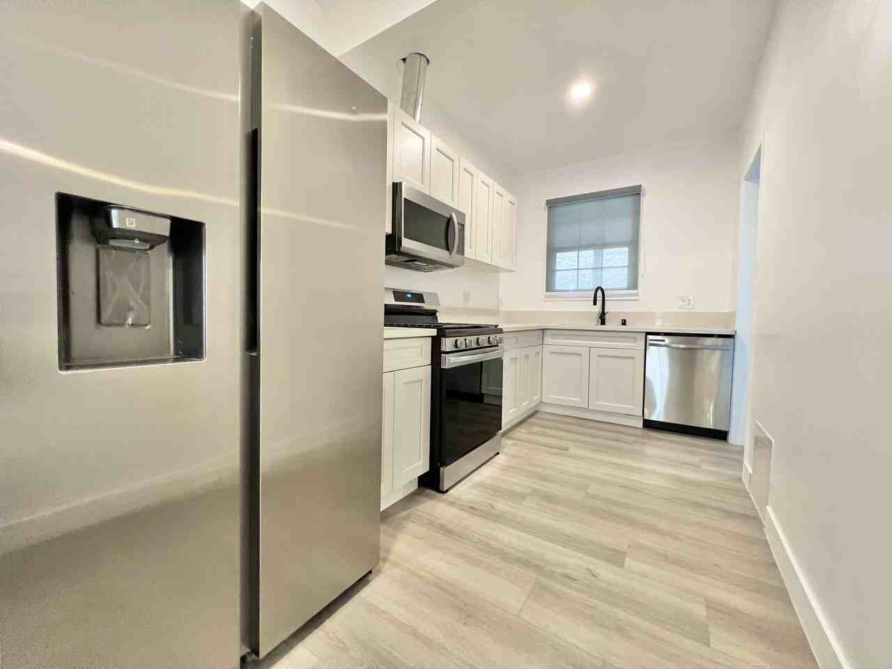 1524 North Sycamore Street #2 - Photo 2 of 30