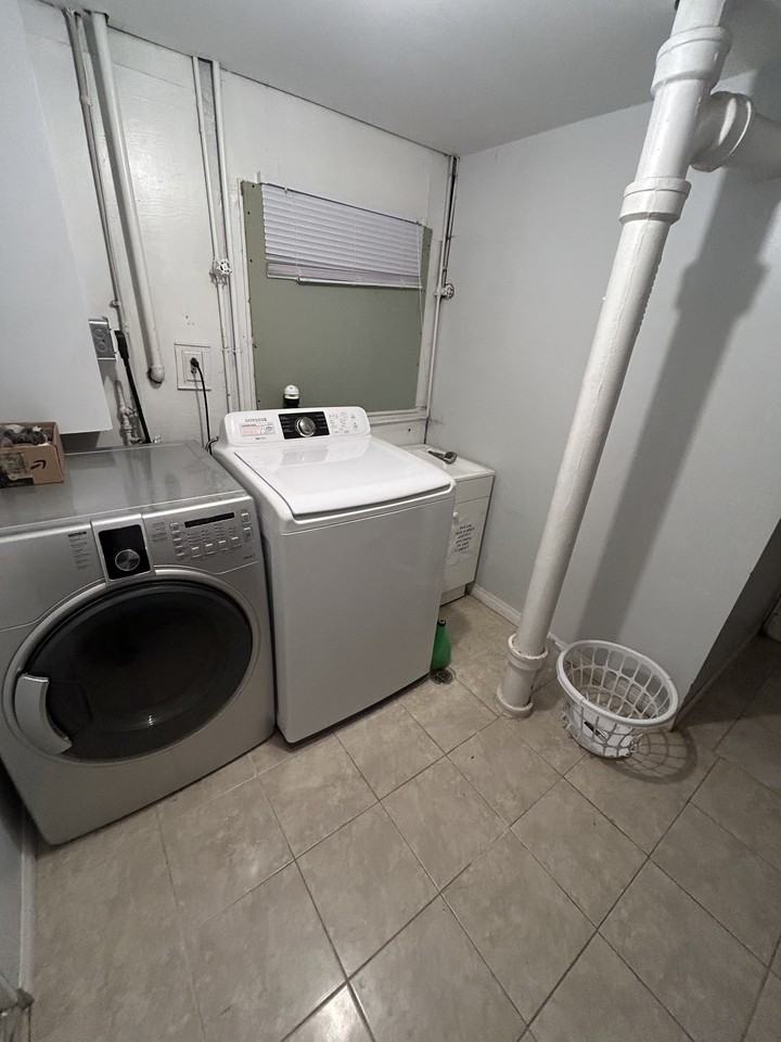 Renfrew St & E Broadway - Photo 7 of 7