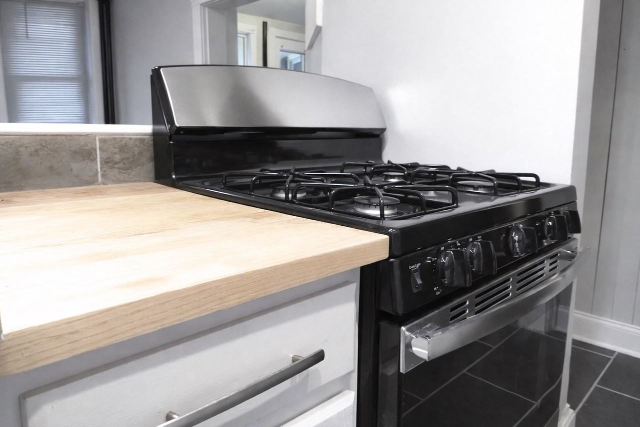 609 E State St - Photo 7 of 50