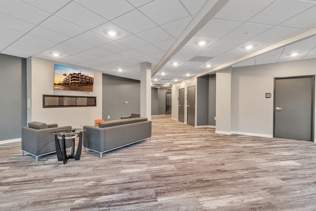 Metro Place Apartments - Photo 2 of 13