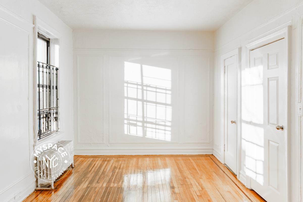 262 E 55th St #3a - Photo 6 of 12