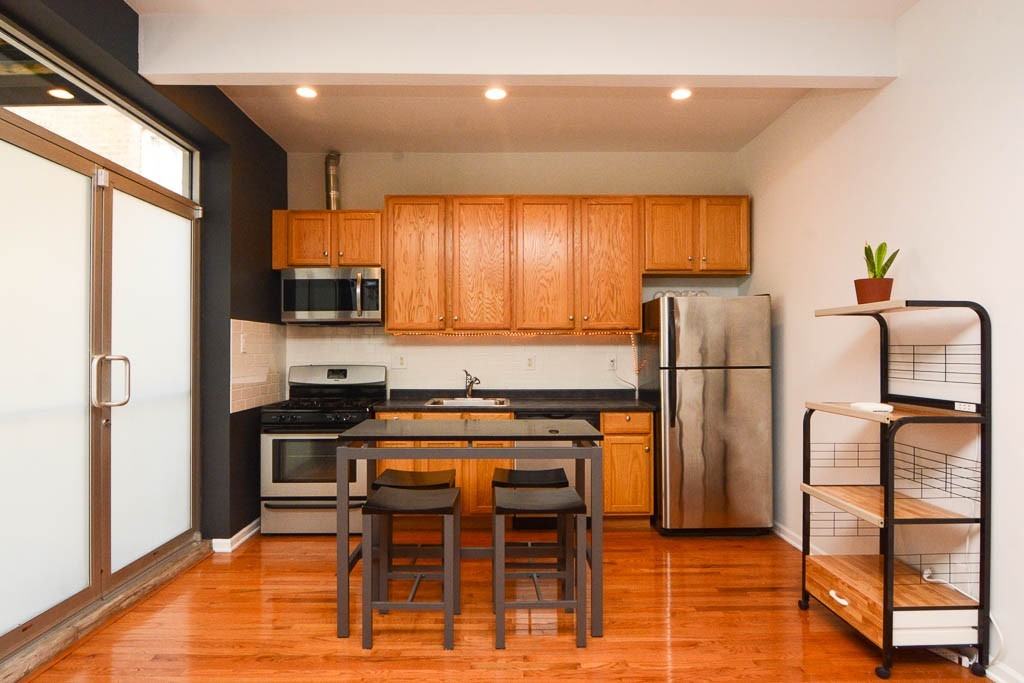 1450 W Blackhawk St #2 - Photo 2 of 20