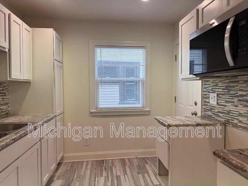 17164 Northlawn St - Photo 4 of 16