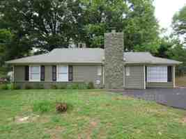 featured image of 1440 Rolling Hills Dr