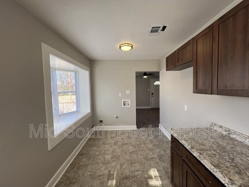 2193 Piedmont Ave - Photo 6 of 12