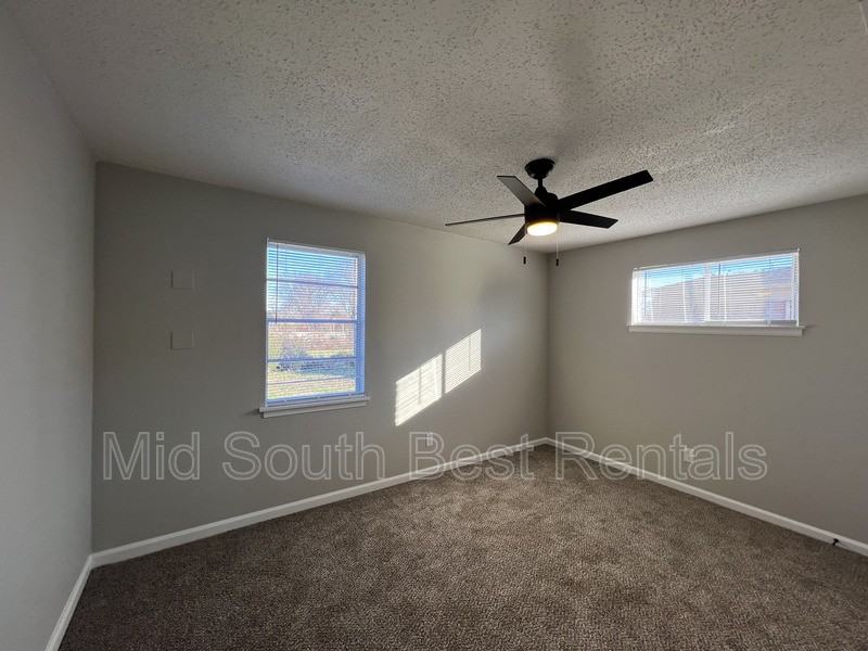 2422 Charjean Cv - Photo 7 of 10