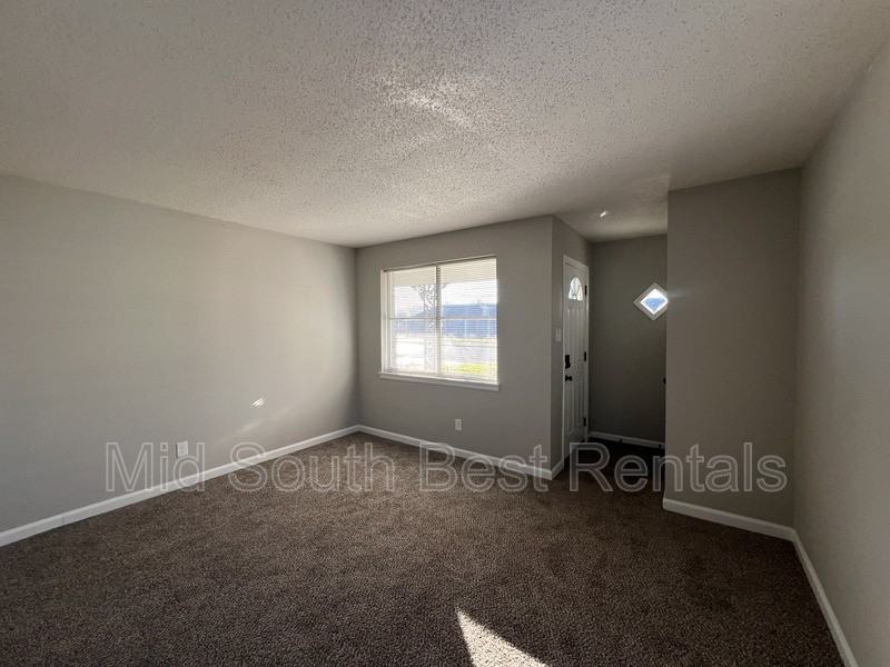 2420 Charjean Cv - Photo 2 of 12