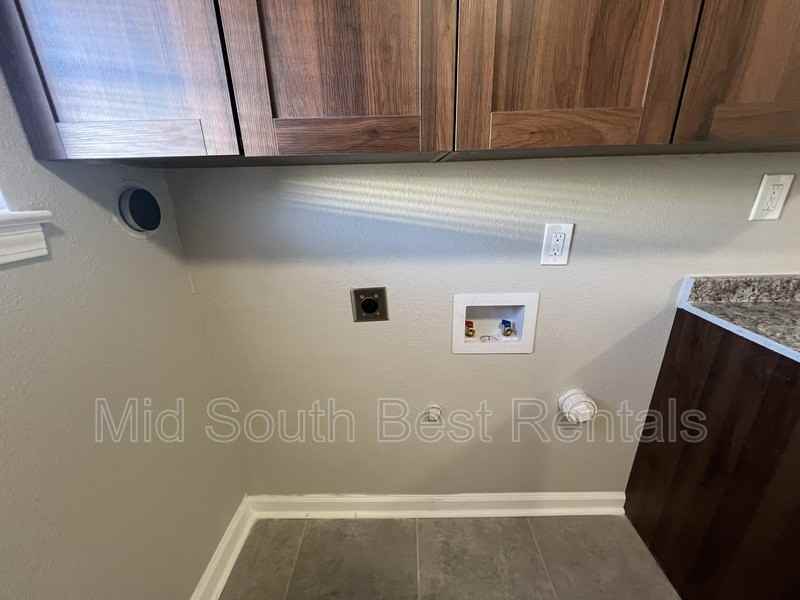 2420 Charjean Cv - Photo 6 of 12