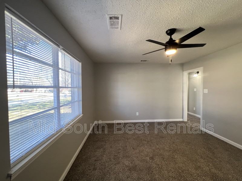 2371 Celeste Dr - Photo 2 of 2