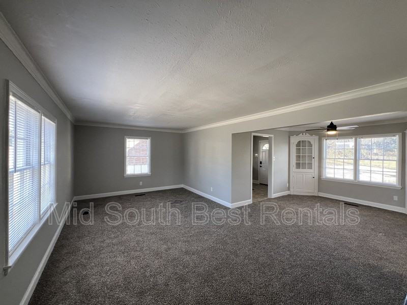 2066 Laramie St - Photo 2 of 15