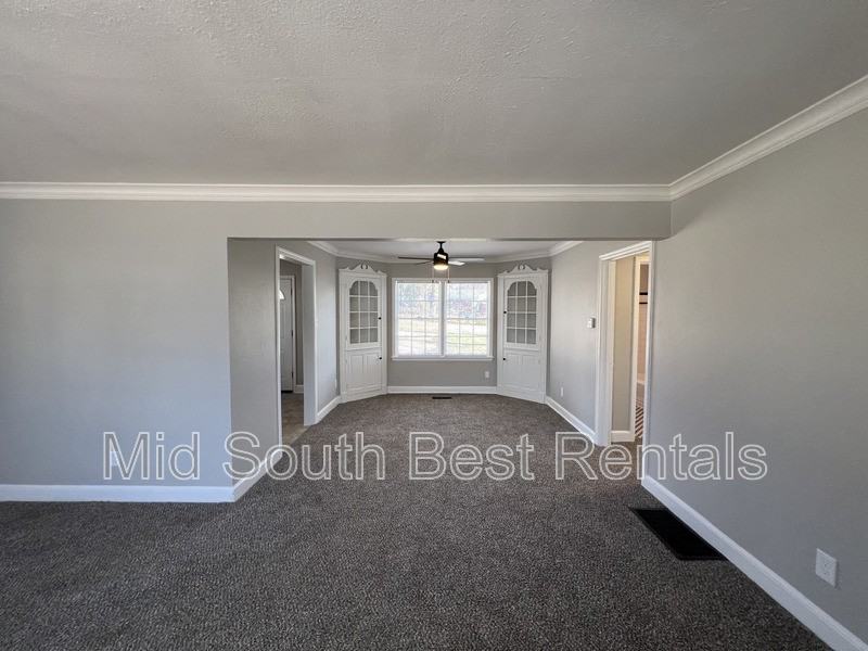 2066 Laramie St - Photo 4 of 15