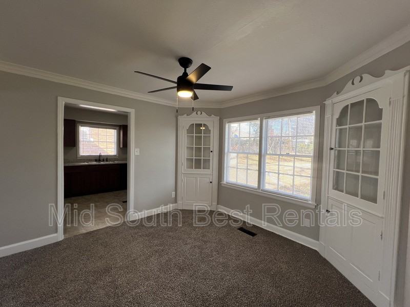 2066 Laramie St - Photo 5 of 15