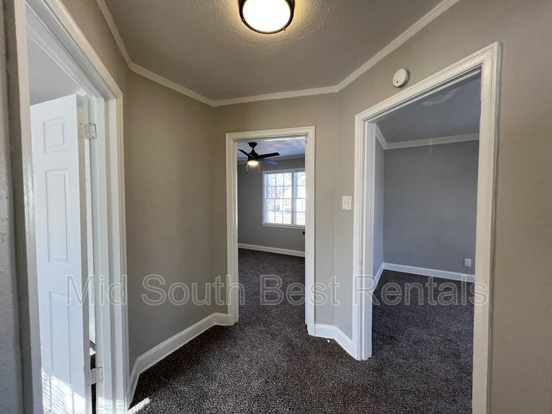 1071 Springdale St - Photo 4 of 10