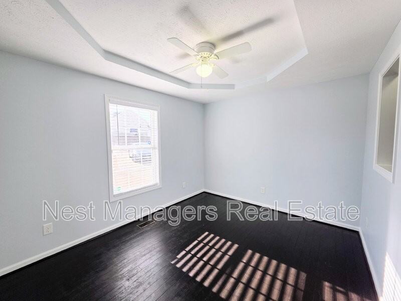 2604 Daniel Boone Ln - Photo 3 of 24