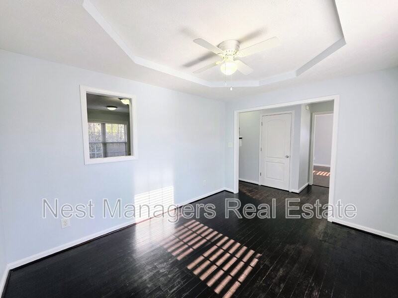 2604 Daniel Boone Ln - Photo 4 of 24