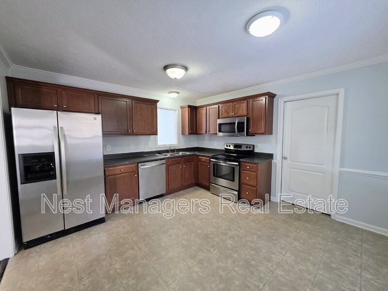 2604 Daniel Boone Ln - Photo 6 of 24