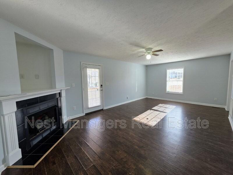 2604 Daniel Boone Ln - Photo 7 of 24