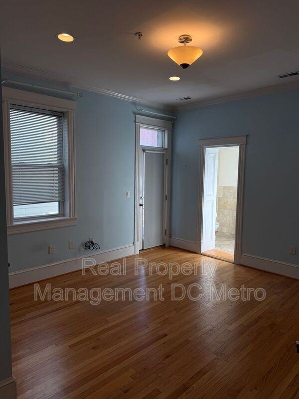 3538 13th St Nw #3 - Photo 5 of 22