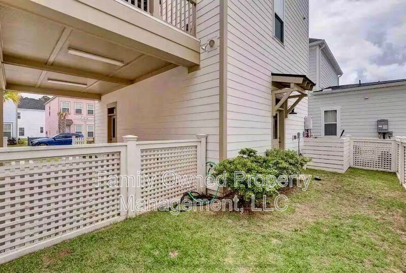 8608 Bowen Corner Ave - Photo 5 of 17