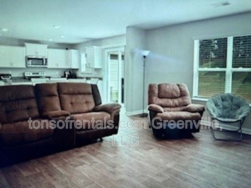 304 Millen Dr - Photo 5 of 14