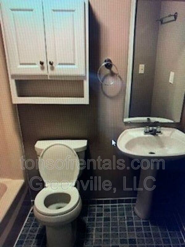414 Randall St #A - Photo 4 of 9