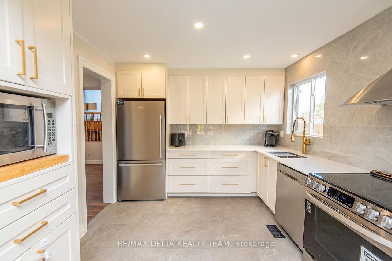 276 Turnstone Crt - Photo 5 of 50