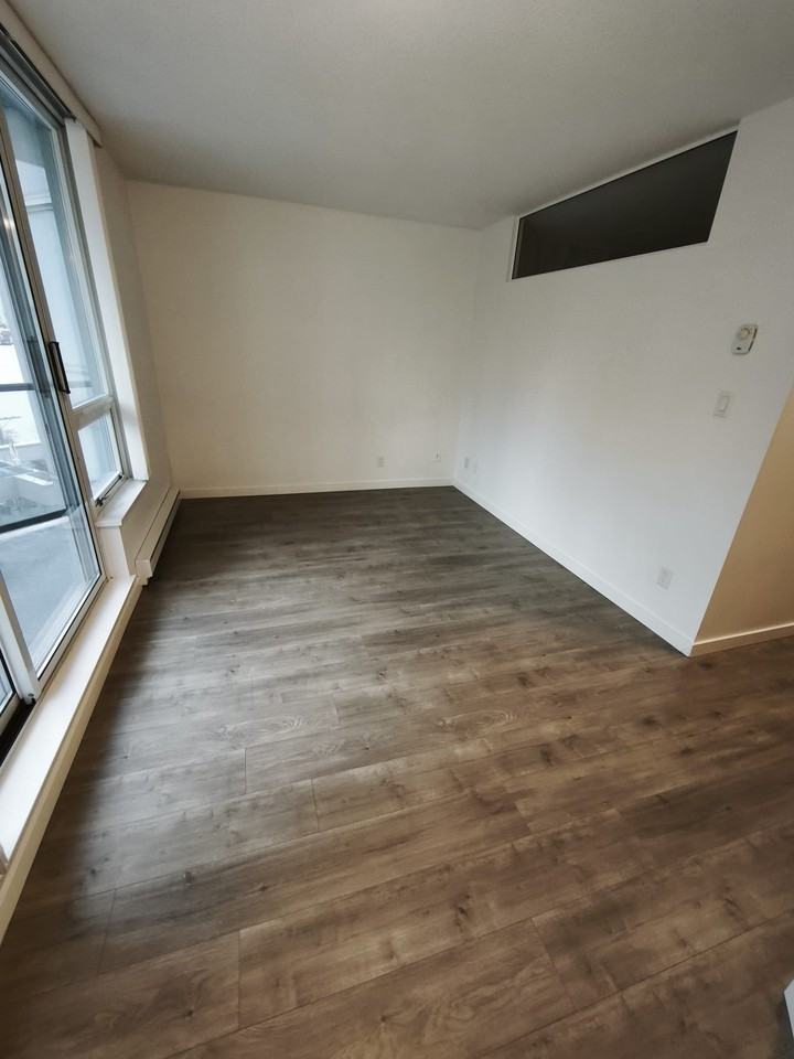 1212 Howe St - Photo 3 of 8